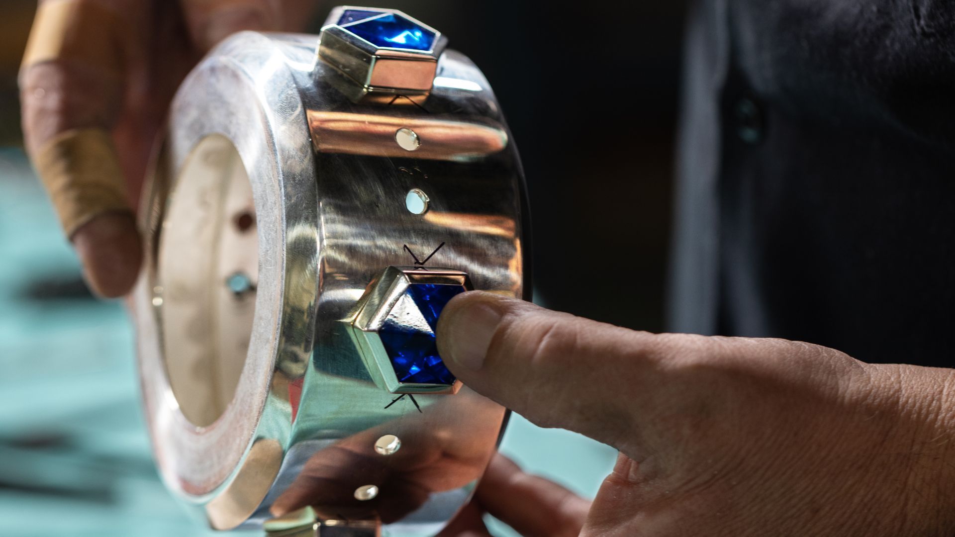 Tiffany & Co. design LoL esports trophy