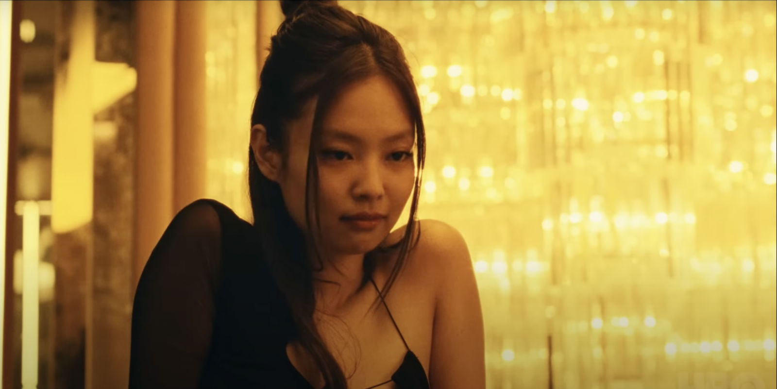 The Idol Trailer Blackpinks Jennie Parties With Lily Rose Depp 