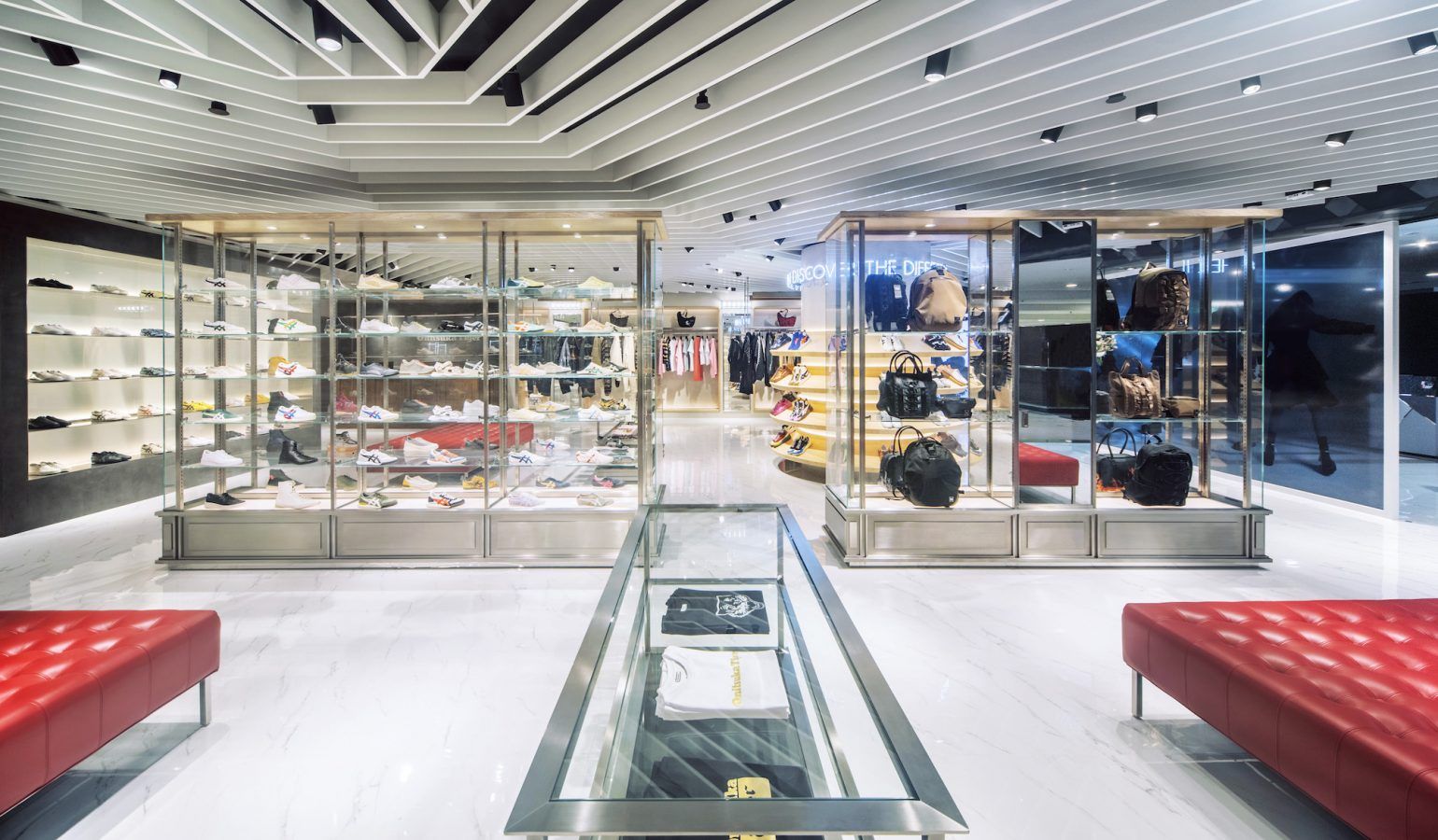 onitsuka tiger pavilion floor