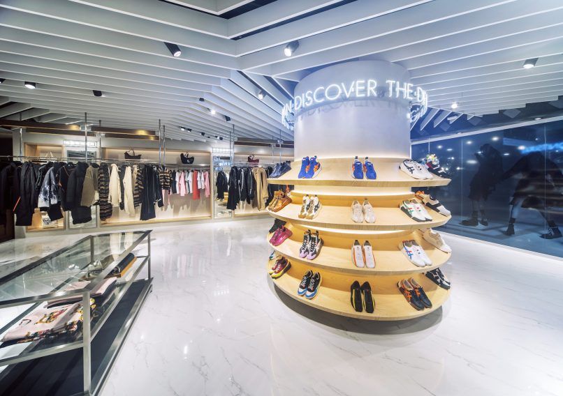 onitsuka tiger store in abu dhabi