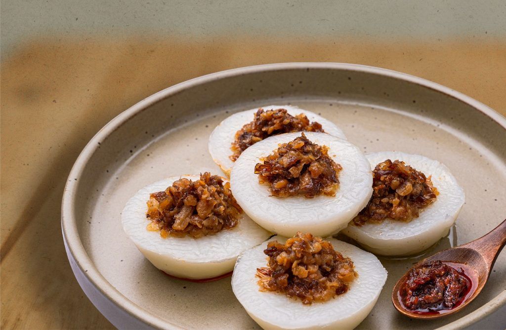best chwee kueh in singapore chwee kueh stall chai poh steamed rice cake