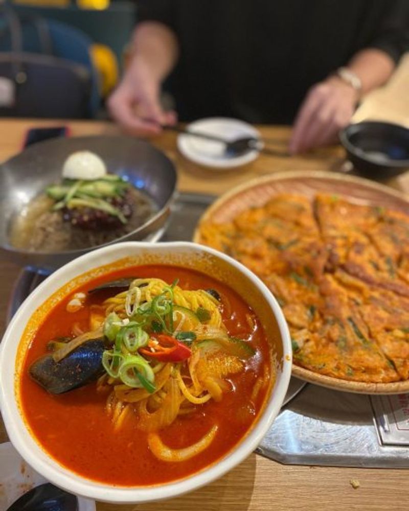 7 best places with good food around the new Rifle Range Nature Park