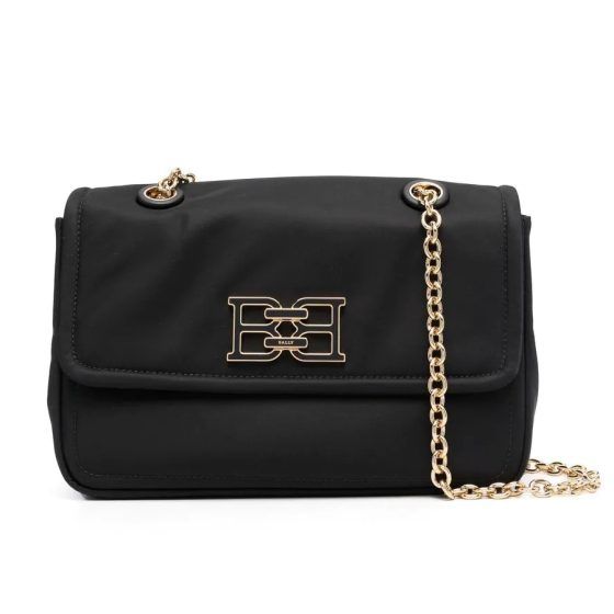 Chic and casual side bags for women that will glam up your everyday look