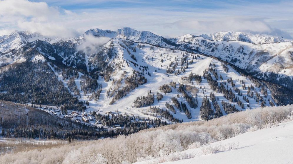 Experience winter wonderland at the best ski resorts in America