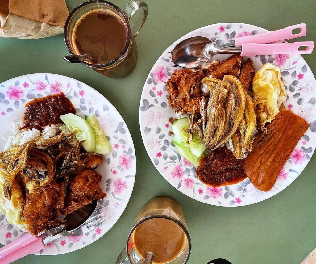 Changi village hawker centre nasi lemak Ipoh hor fun western food
