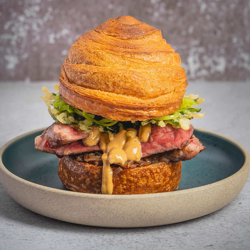Wagyu Brioche Feuilletee Le Matin