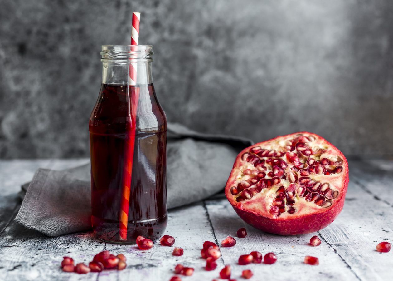 6 Benefits Of Pomegranate Juice That Prove Its A Powerhouse Fruit