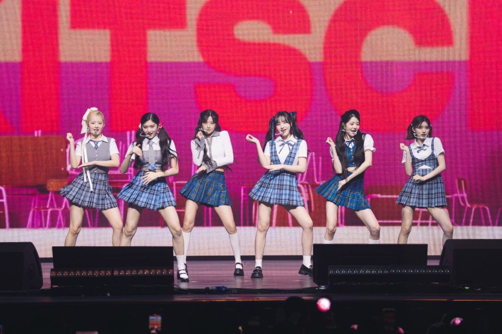 K-POP・アジア IVE THE FIRST FAN CONERT IVE THE FIRST FAN CONCERT IN SINGAPORE