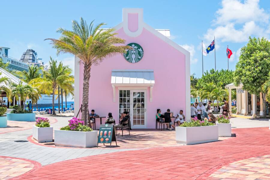 22 of the most beautiful Starbucks stores around the world
