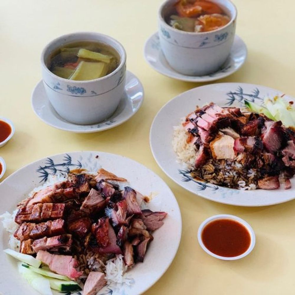 12 hawker stalls for the best food at Holland Drive Food Centre
