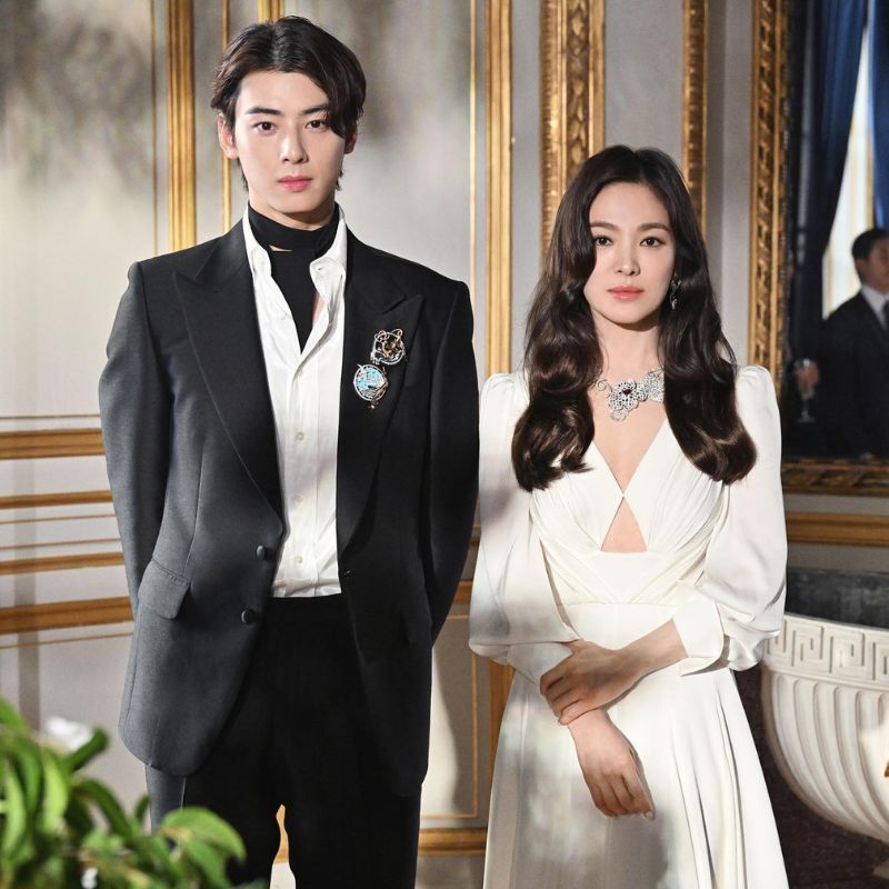 Catch Song Hye Kyo and Cha Eun Woo at Singapore Chaumet s pop up