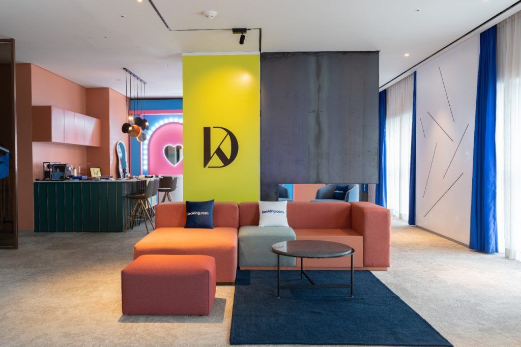 K-pop Suite - Sitting Area 1
