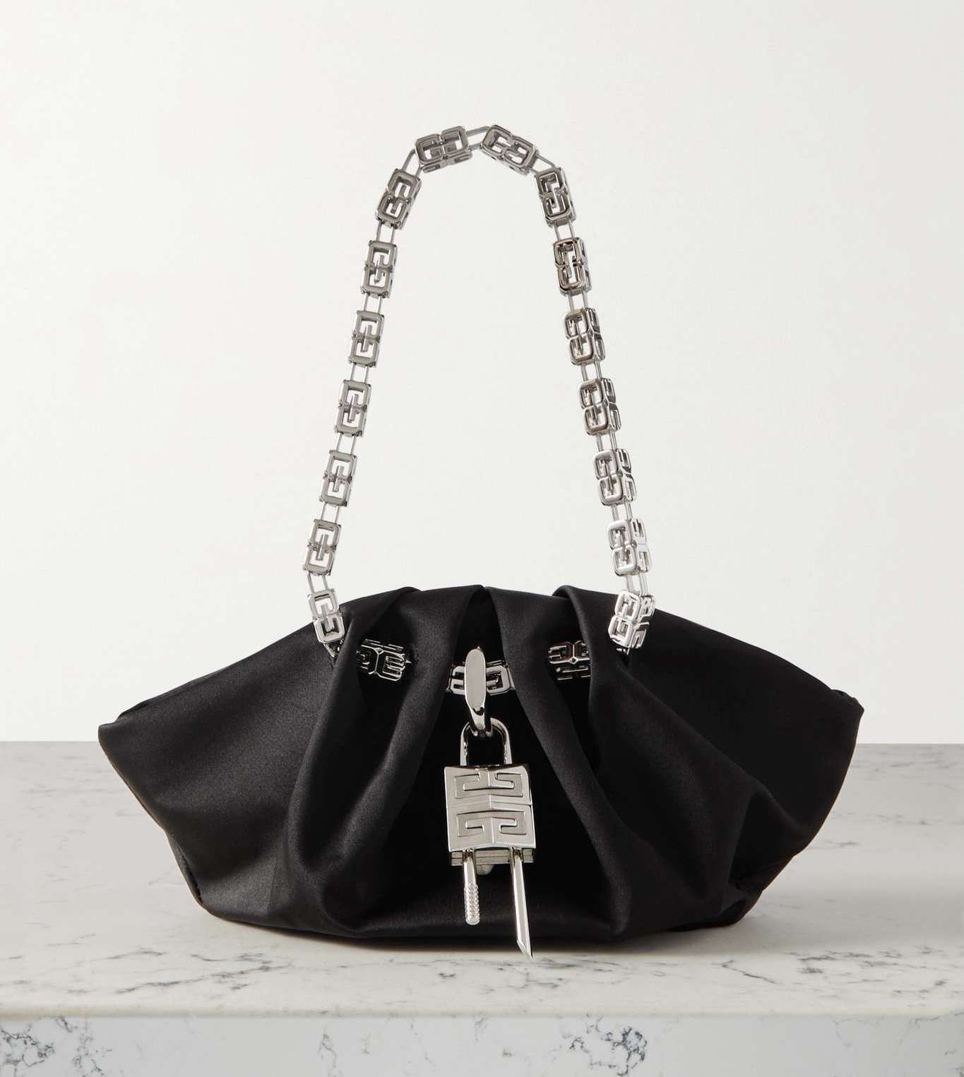 6 best Givenchy bags will add more edge to your daily outfits