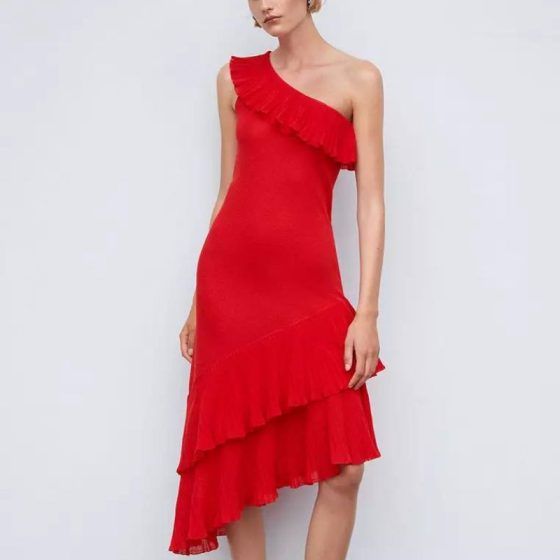 Best & trending dresses to get this Christmas party