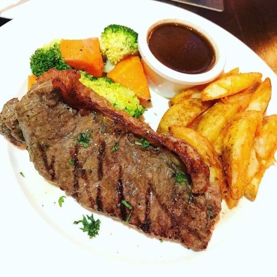 10 best restaurants and cafes for food at Plaza Arkadia today