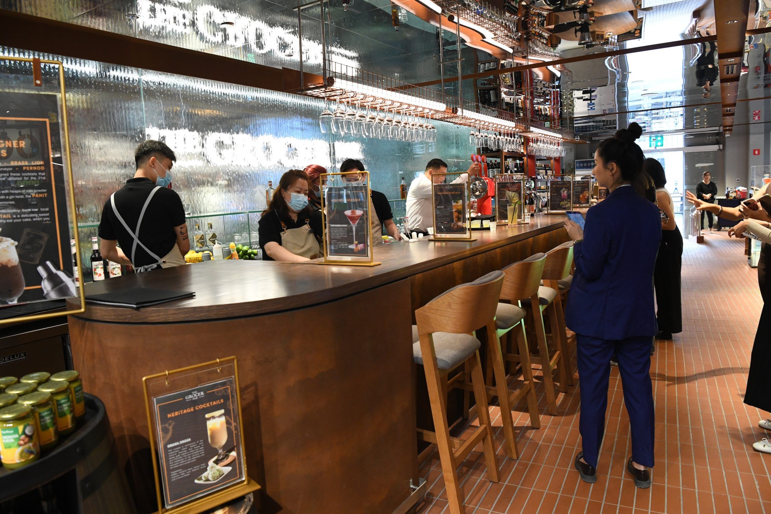 best bars in Singapore 2024