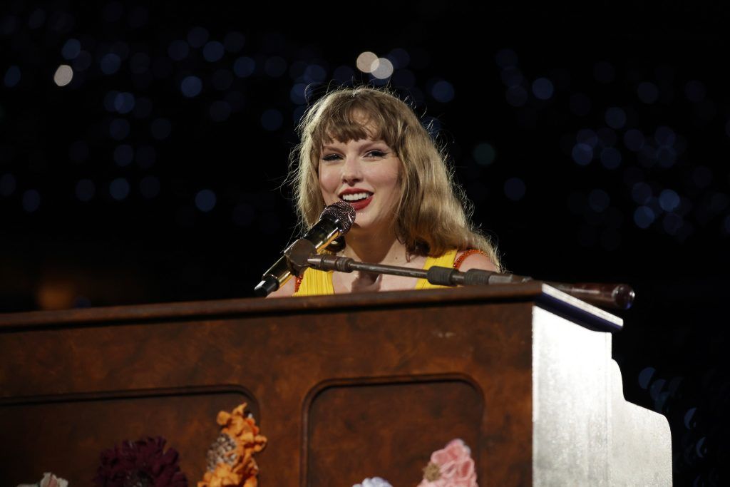 13 of Taylor Swift’s best hairstyles: Long, short, and everything in between