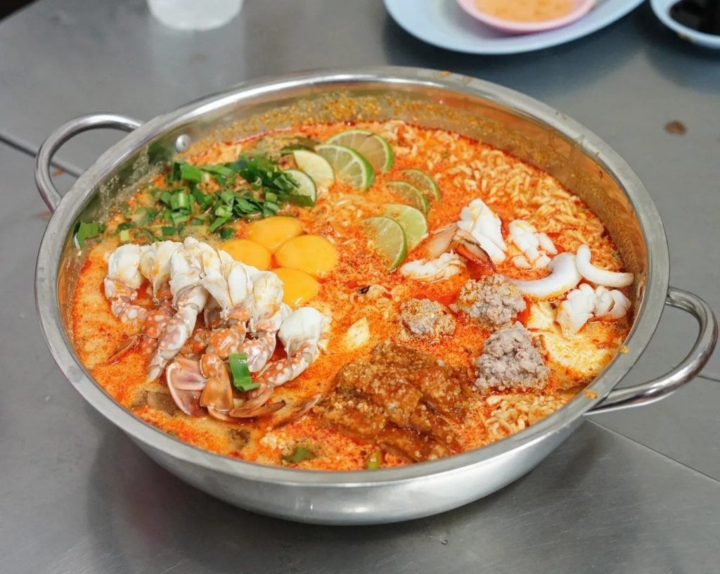 6 places for the best tom yum in Bangkok today