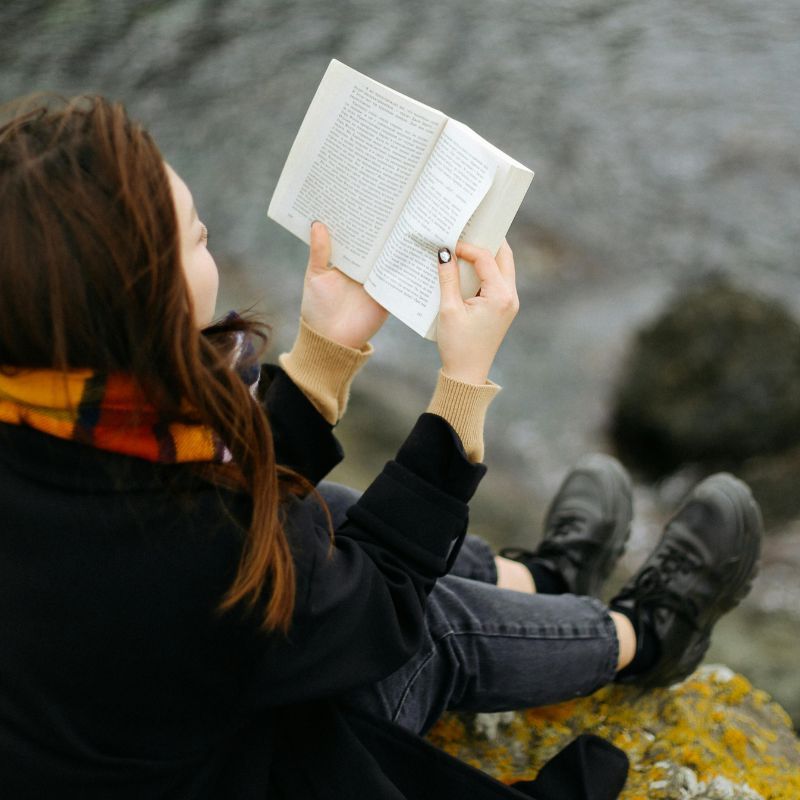 10 self-discovery books that will help your build your self-esteem and find happiness