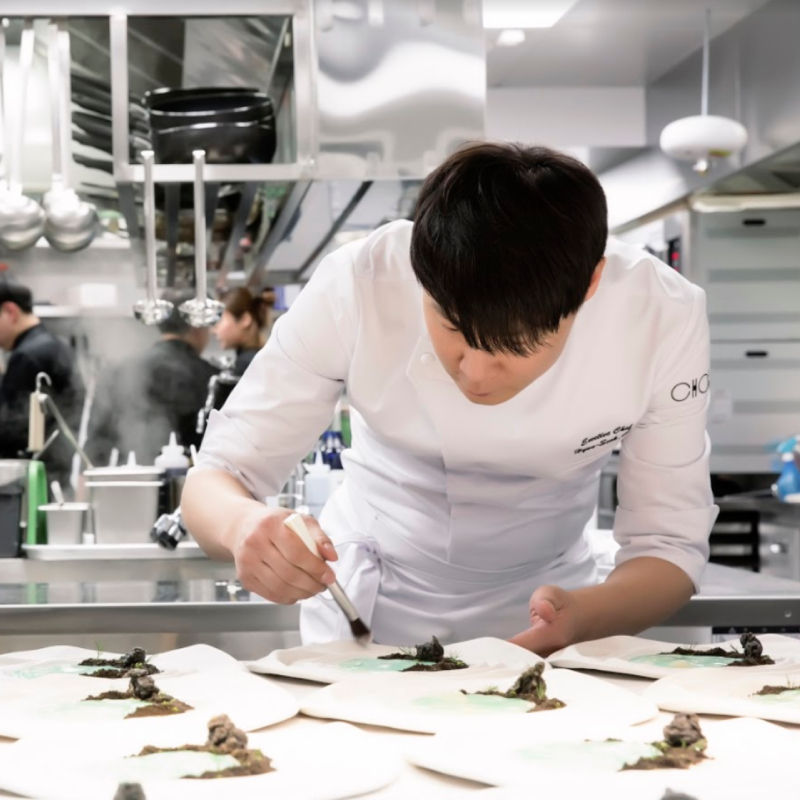 When the temperature rises, make sure you’re at Mondrian Duxton Singapore’s “Seoul Of the Party”