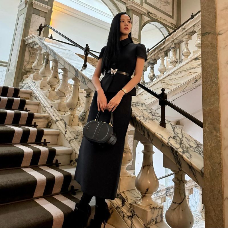 BLACKPINK Jisoo in formal coords