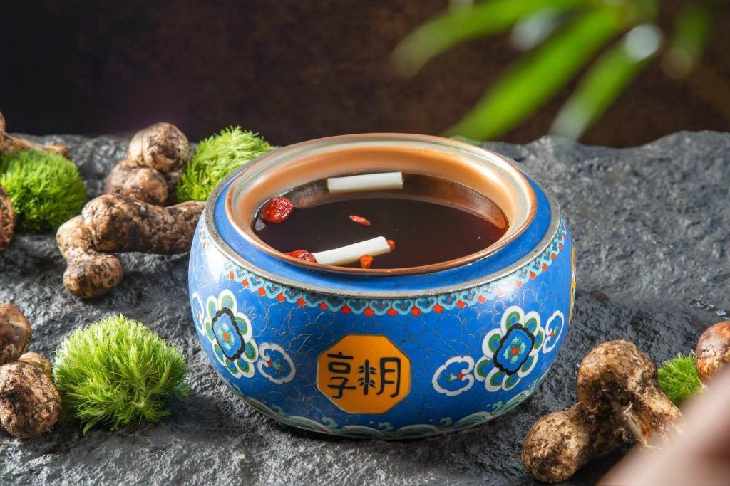 Chamoon Truffle Based Matsutake Mushroom Pot