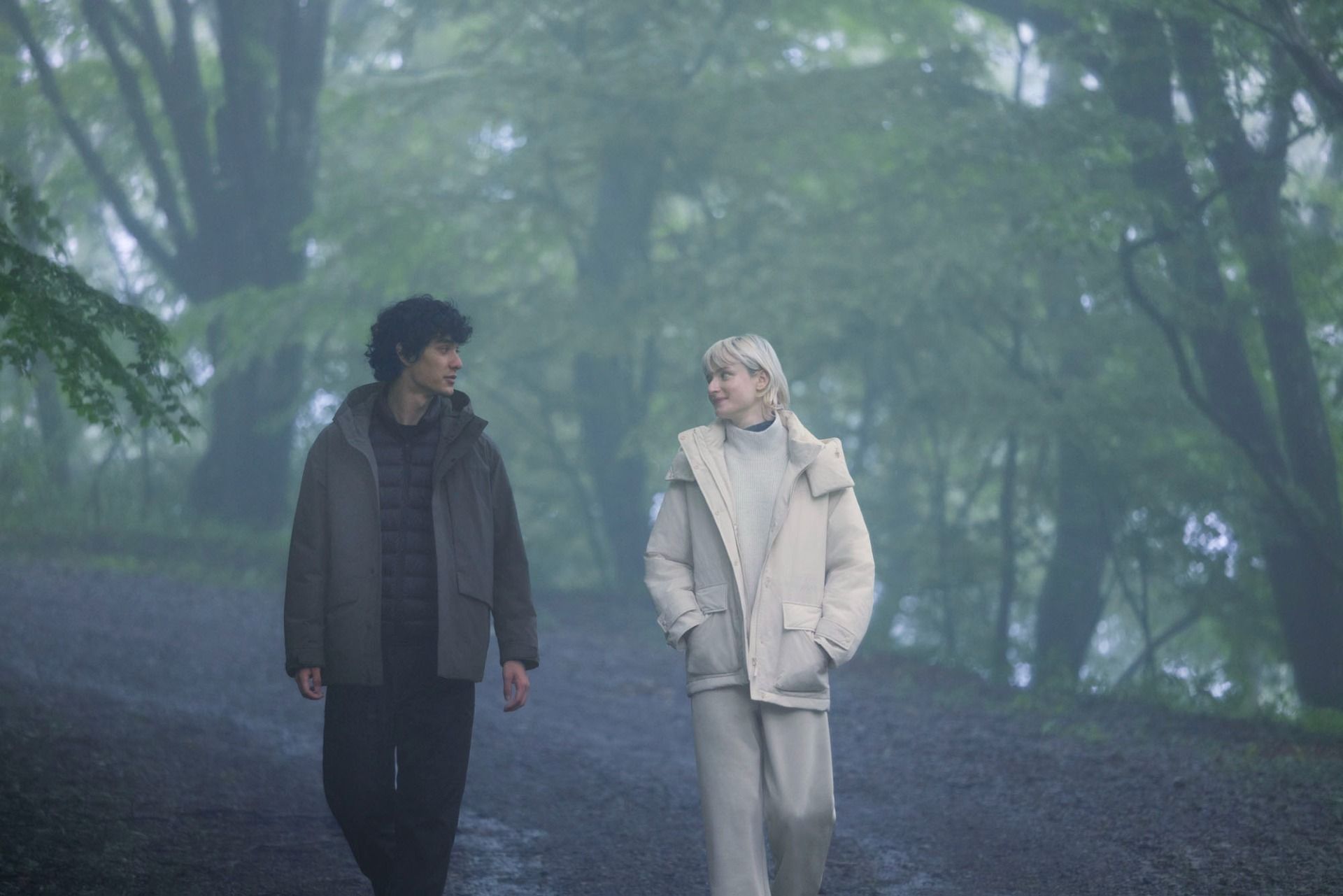 24FW UNIQLO Singapore Travel Key Visual