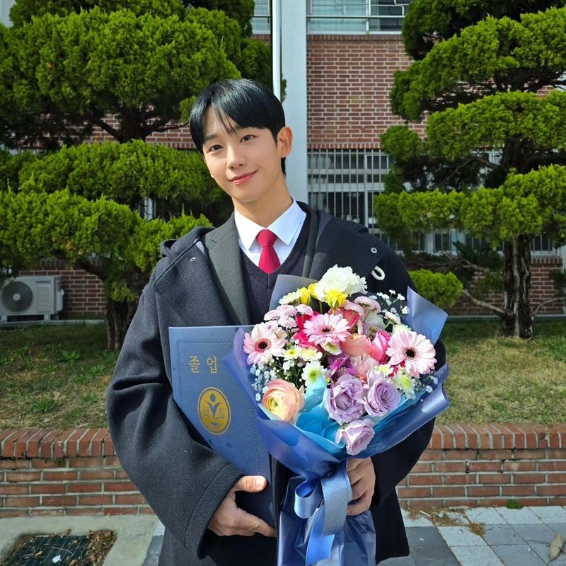 Exploring the net worth of Jung Hae-in, his career, brand deals and more