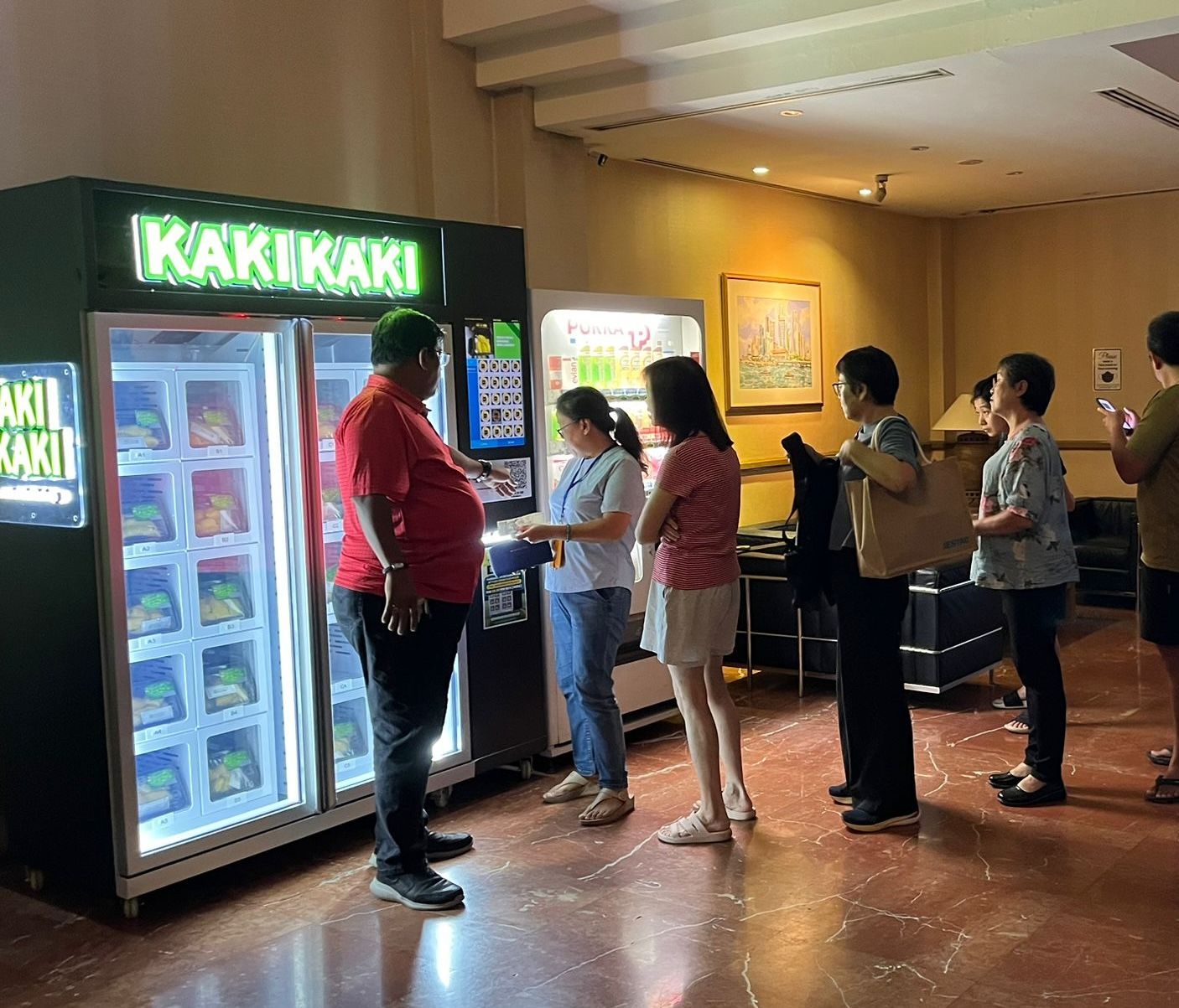 durian-vending-machine-at-tampines-mrt-station-sells-fresh-msw-durians