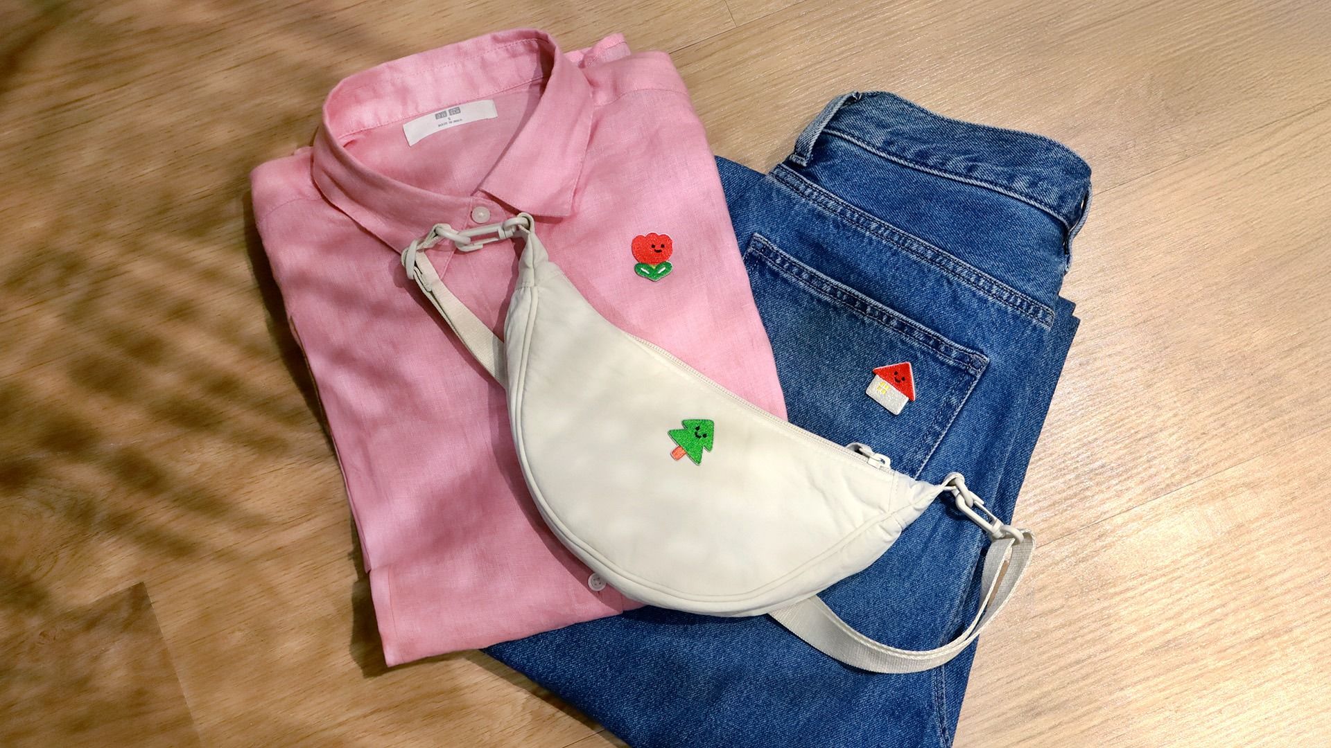 Uniqlo Singapour 2025 Patch de fer estival