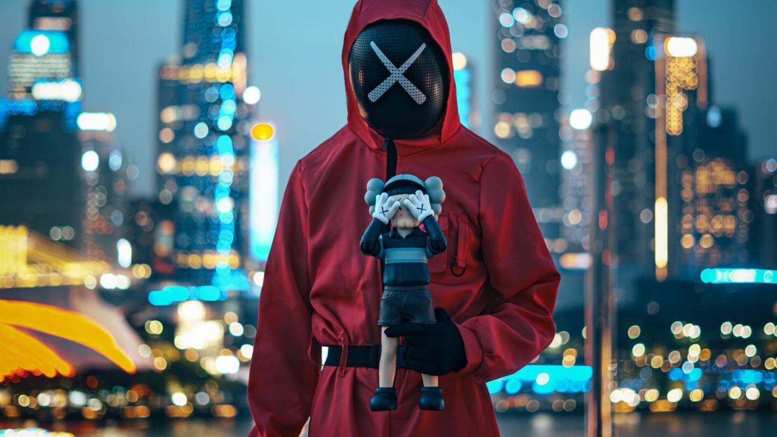 カウズ x イカゲーム チョルス Chul-Su Figure Colored KAWS x Squid Game Chul-su figure is here: Where to buy