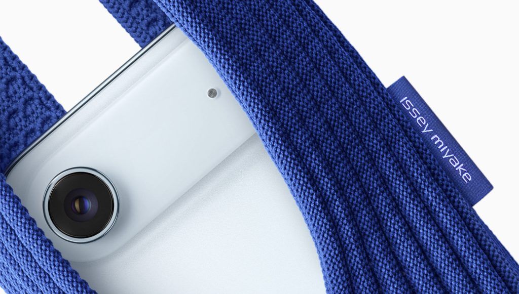 Apple teams up with Issey Miyake for the 3D-knitted iPhone Pocket