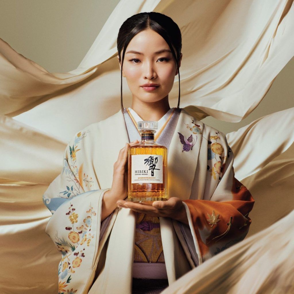 Moët & Chandon debuts the Tribute to French festive limited