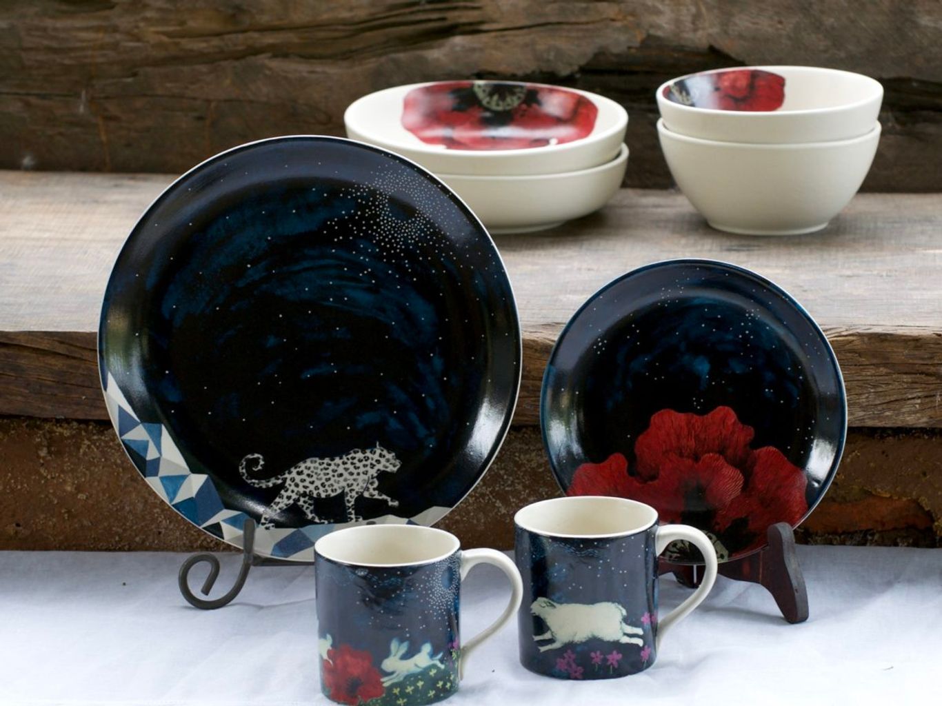 We found 13 tableware brands that promise a beautiful festive setting