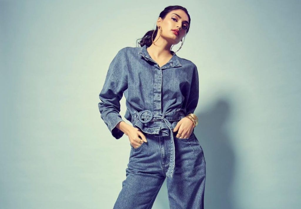 Move over skinny fit. This is how denim needs to be worn this fall