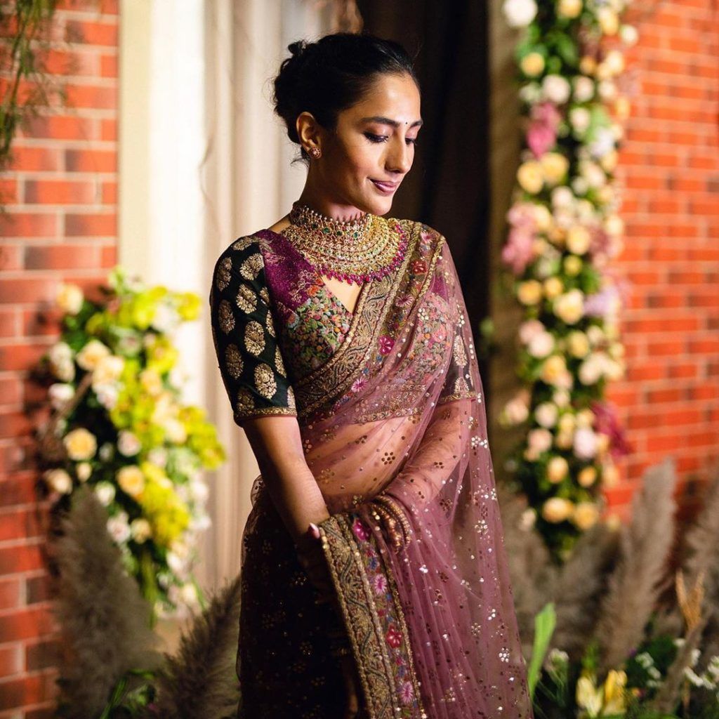 This Sabyasachi Bride Wore A Gorgeous Rani Pink Lehenga With A Unique  Rajasthani Style Dupatta