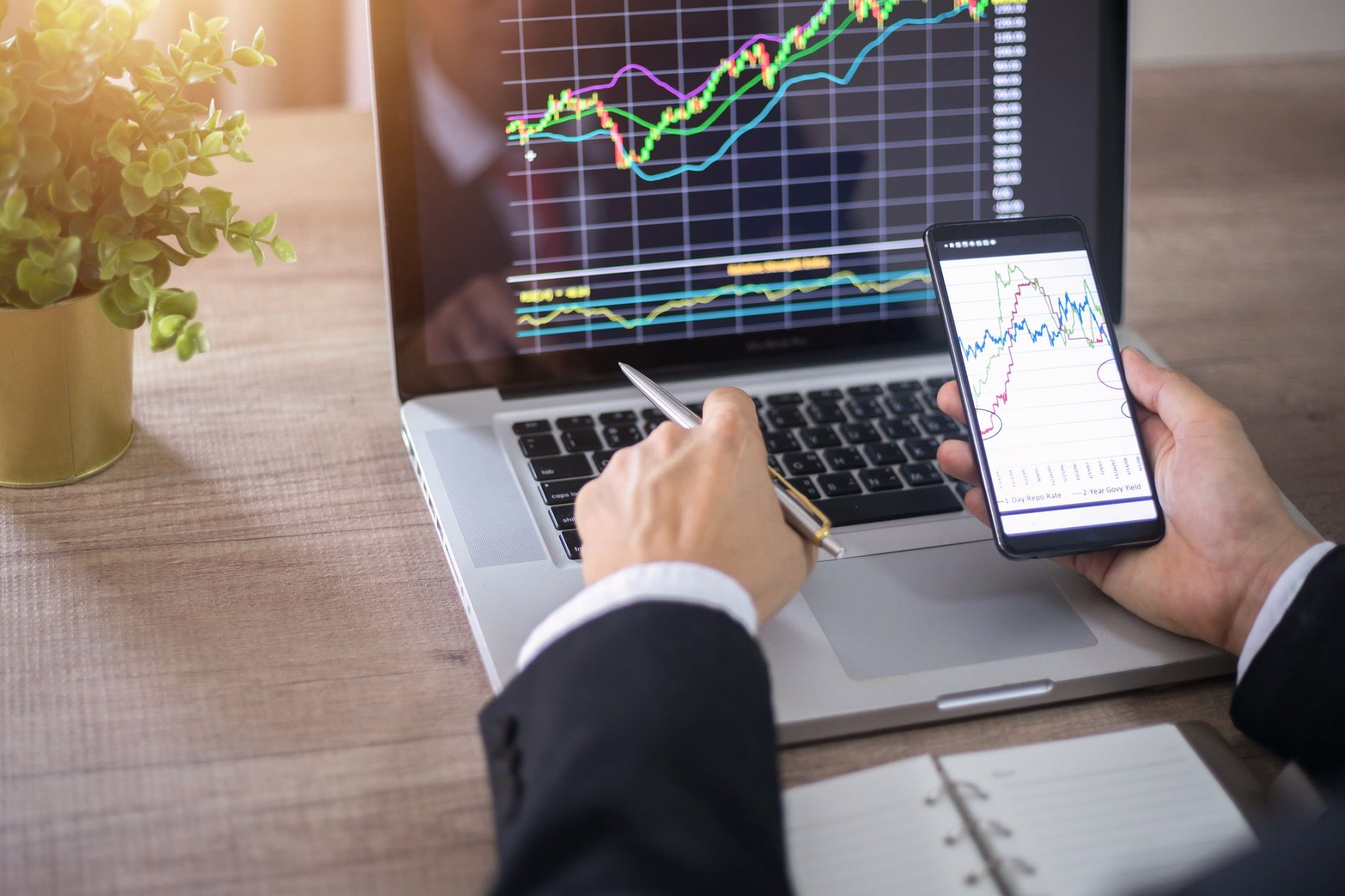 Equity Vs Debt Funds, Know The Differece For Better Investment