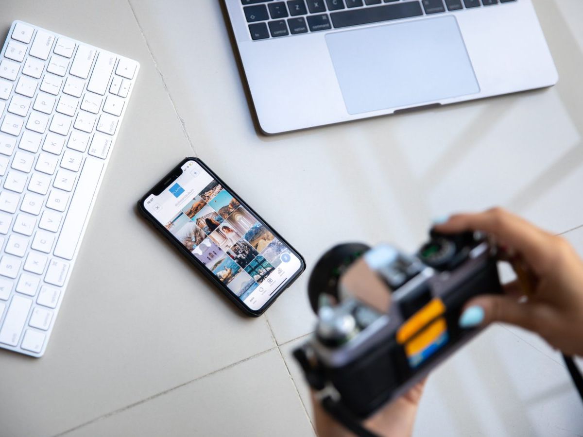 8 Crazy Smartphone Gadgets for Creators! 