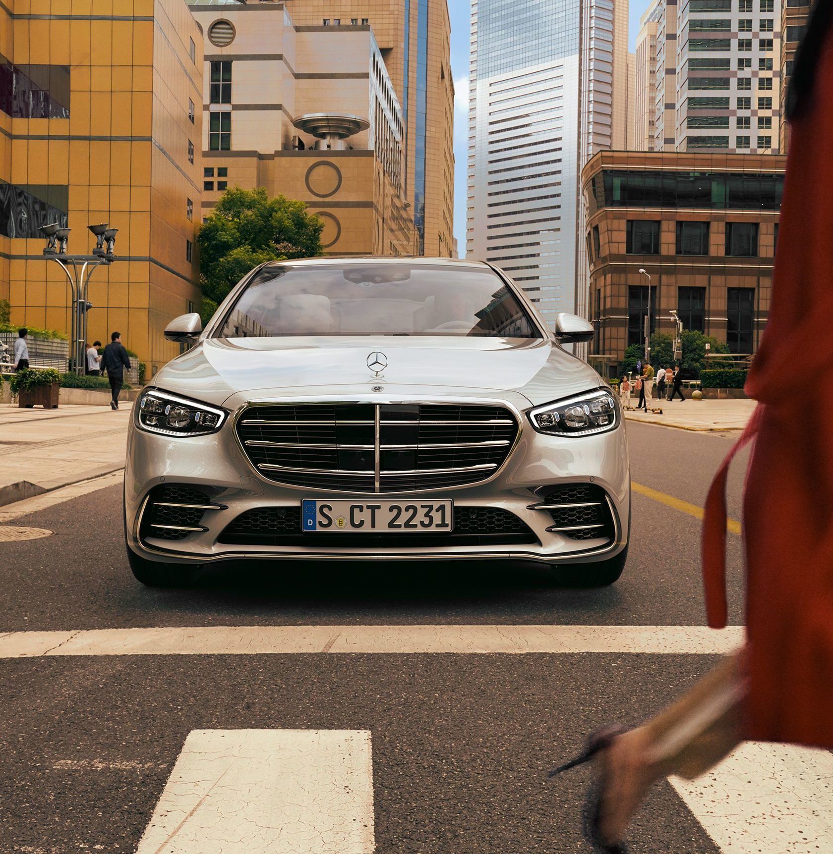 How The 21 Mercedes Benz S Class Is Redefining On Road Luxury Cruising