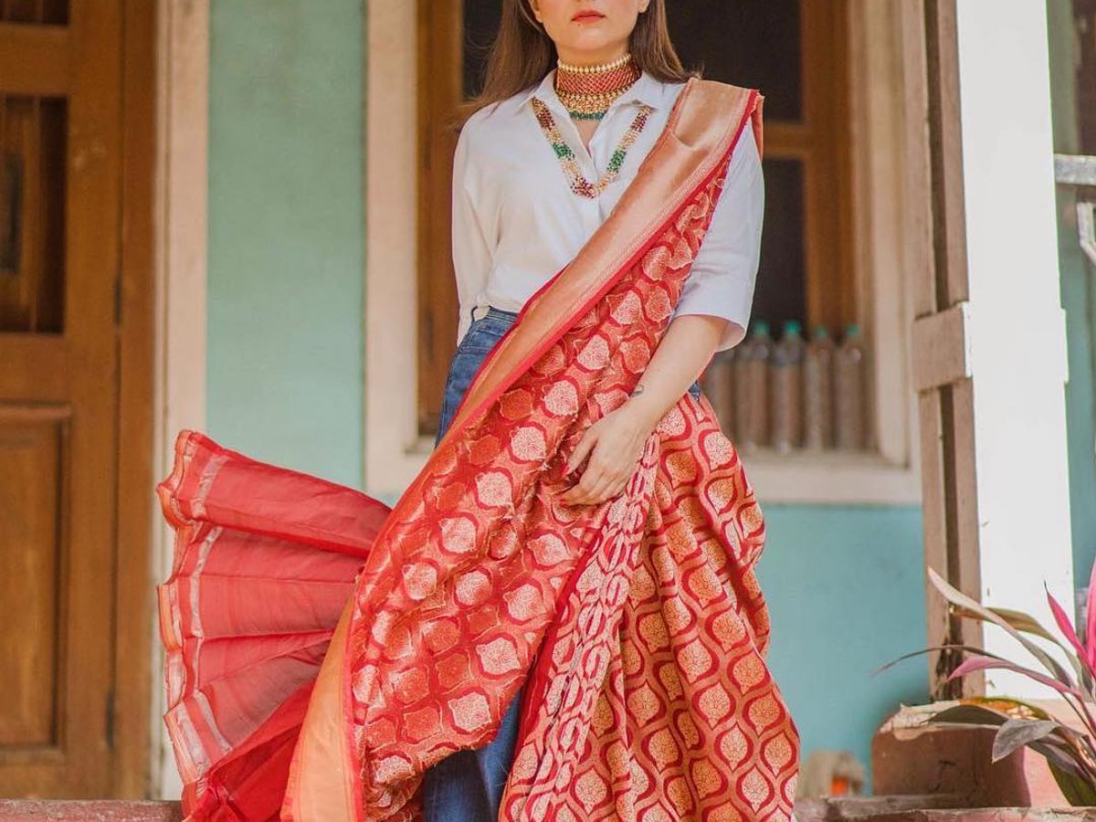 Ontvangende machine Deter publiek 10 red saris for Karva Chauth if you're looking foir unique ideas