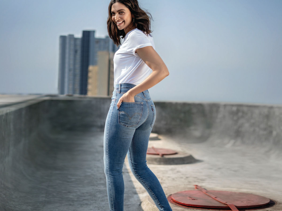 Actualizar 57+ imagen deepika padukone levi’s jeans
