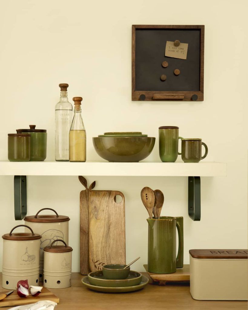 What is farmhouse décor? Plus, products to help you achieve the look at home