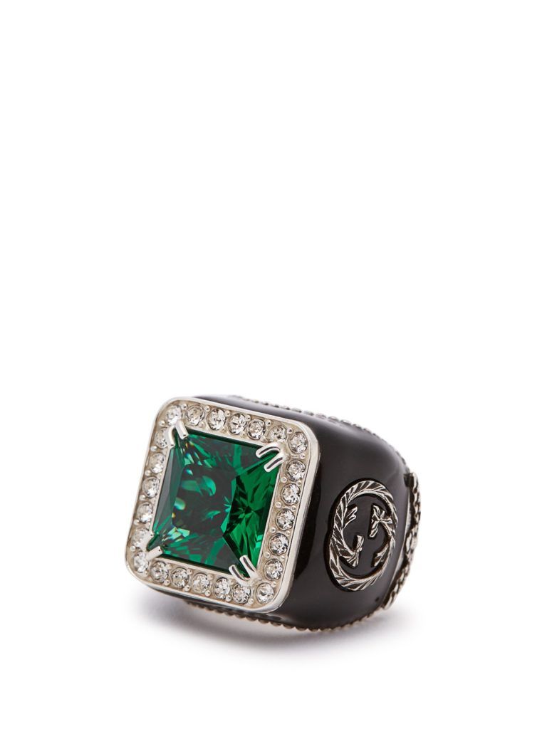 Signet Rings Are a Timeless Trend We Will Always Wear—Here Are 7 Pretty  Ones To Shop Now