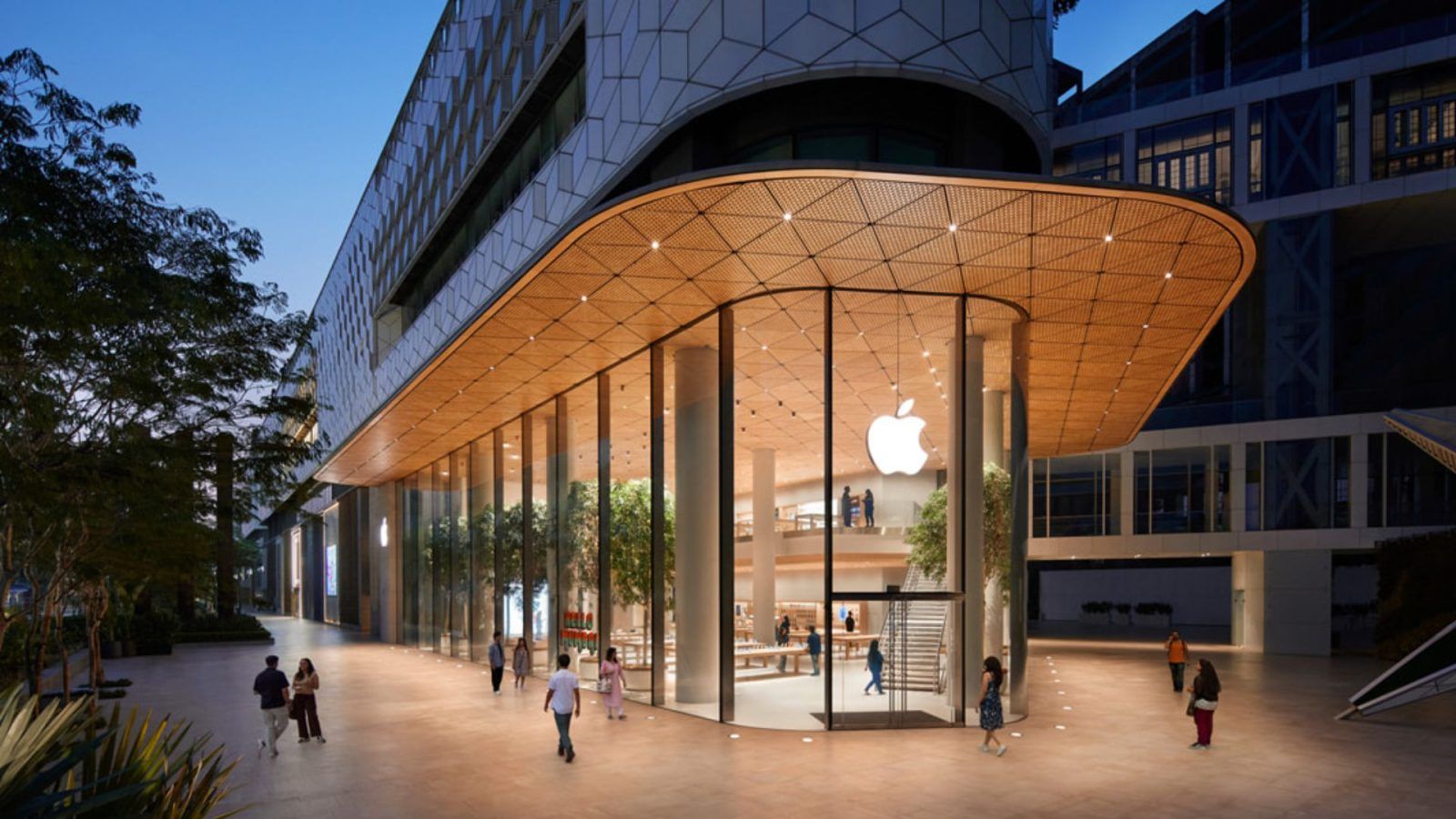 Apple opens floating store designed by Foster + Partners in Singapore