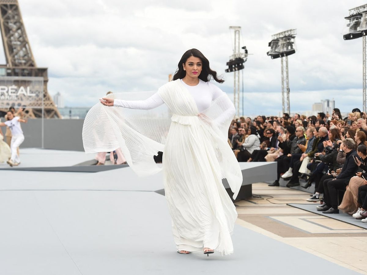 Paris Fashion Week: The Best Spring-Summer 2022 Looks From Dior, Loewe And  More