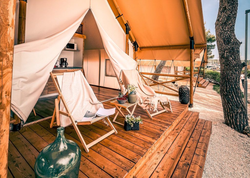 10 travel essentials to pack if you want to glamp in style this season