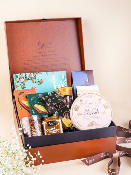 Luxe Holi Hamper | Earth Conscious | Luxury Gift – Advait Living