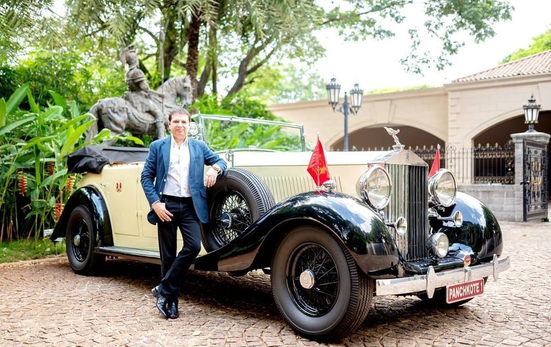 1947 RollsRoyce Silver Wraith sells for Rs 170 crore at Indias first  vintage and classic car auction  Overdrive
