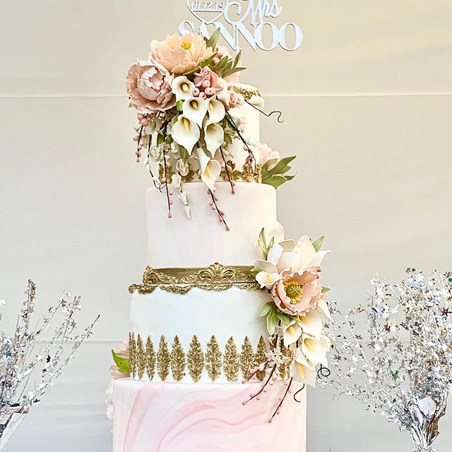 How To Make Most Elegant Wedding Cake? - YouTube