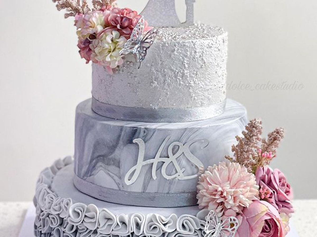 Where to order the creamiest, most decadent wedding cakes in Delhi